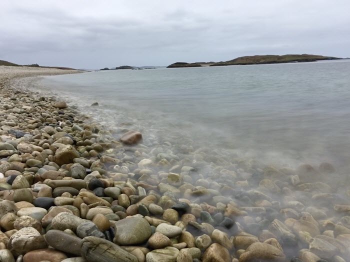 Une vue de la plage en Irlande